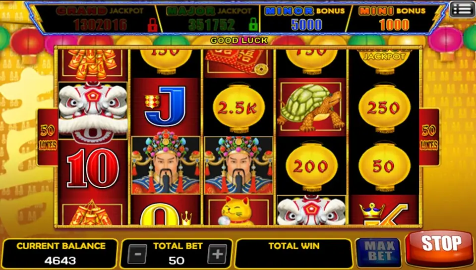 Happy Lantern reels with lanterns worth 2.5K, 250, 200 and 50, two officials in headdresses, a turtle and a lucky cat, under a Good Luck banner